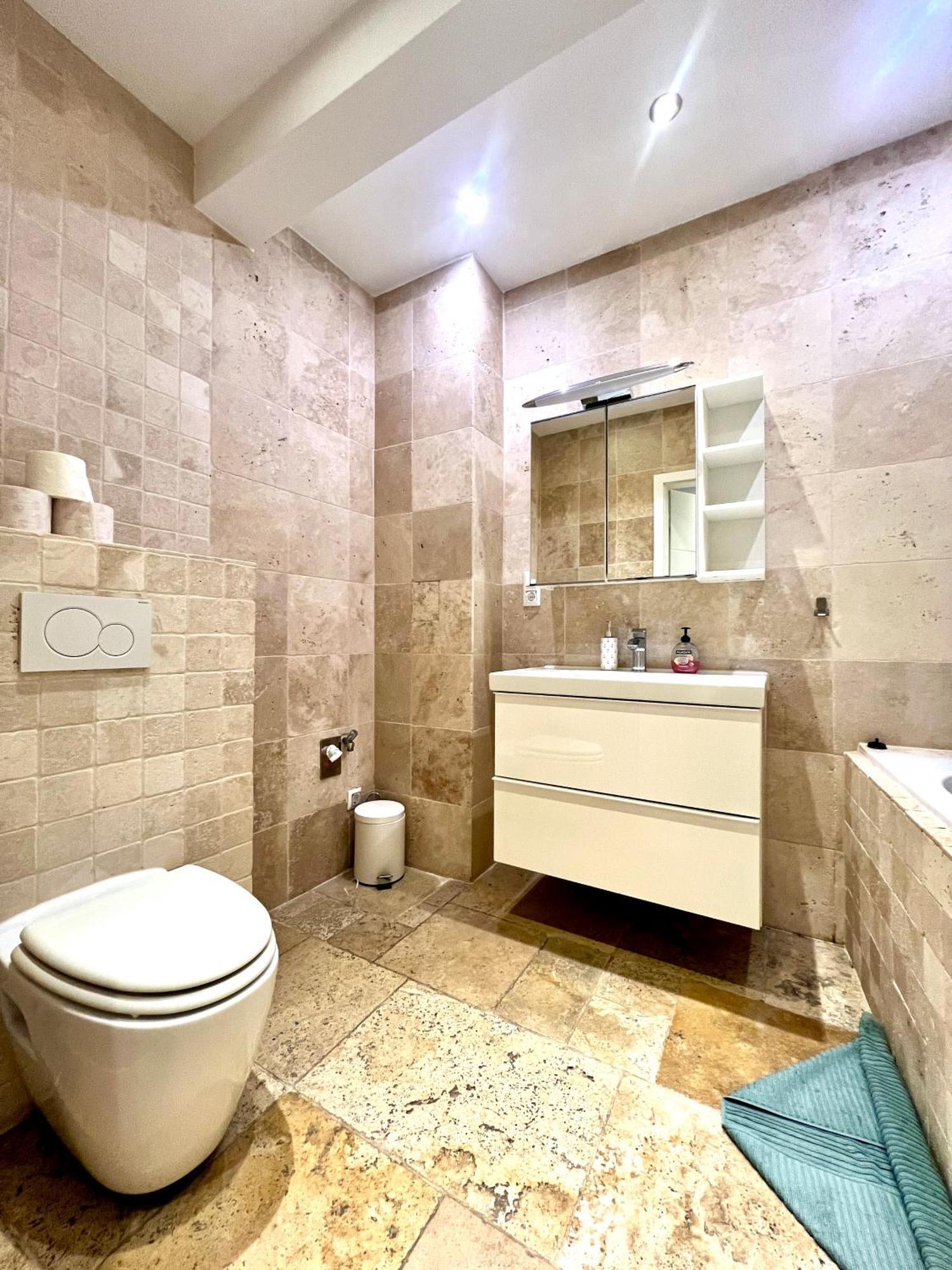 Rema Apartments 1070 Вена Экстерьер фото