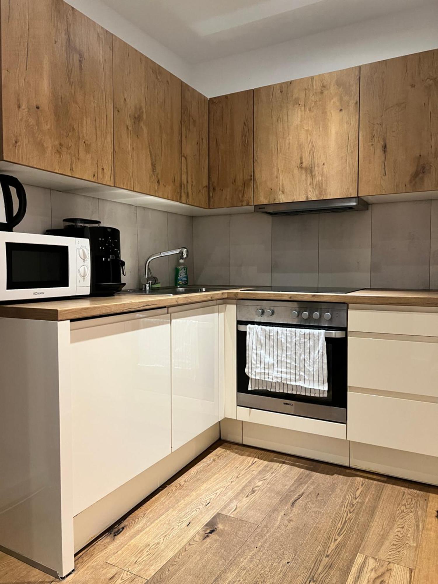 Rema Apartments 1070 Вена Экстерьер фото