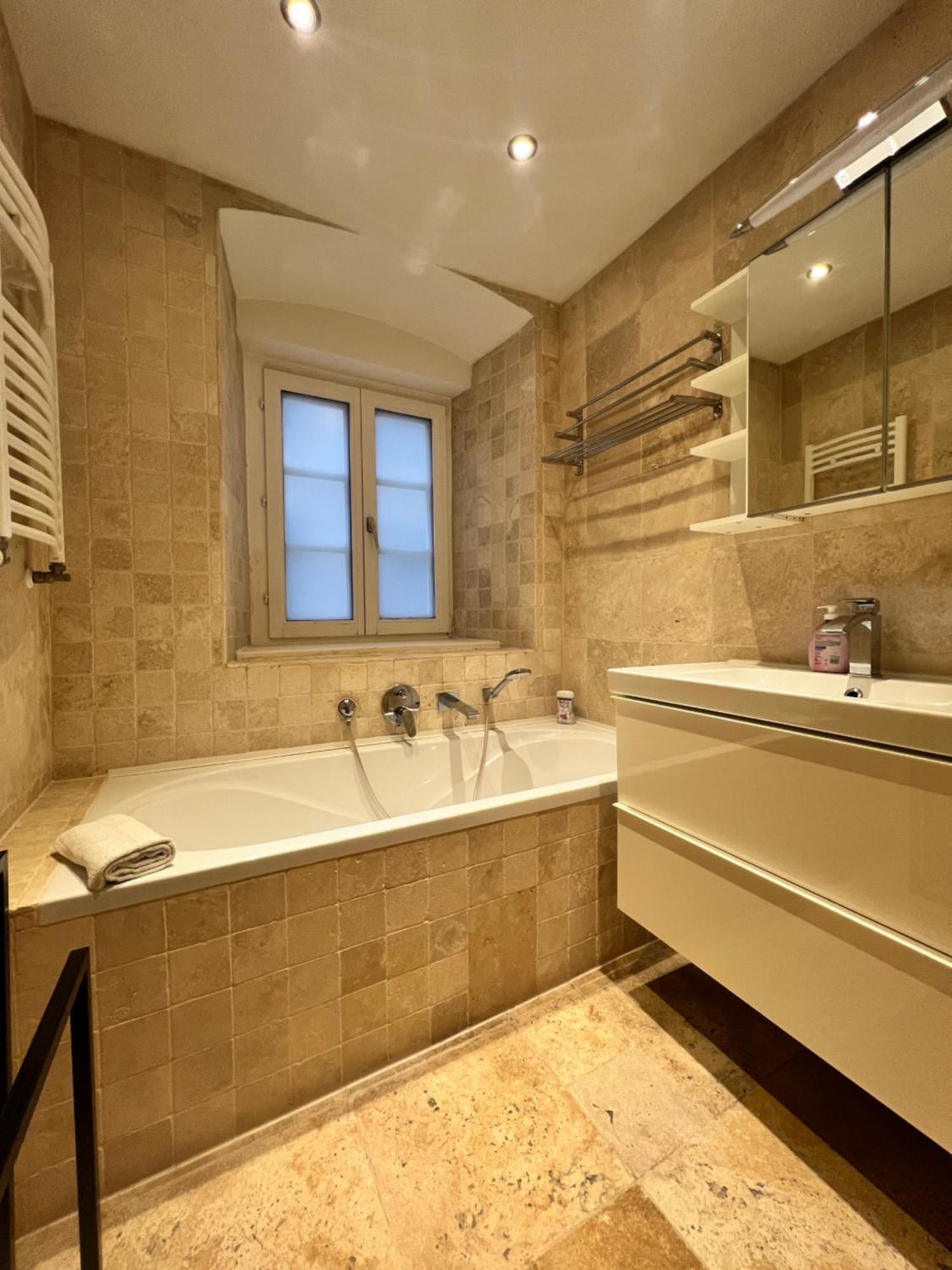 Rema Apartments 1070 Вена Экстерьер фото